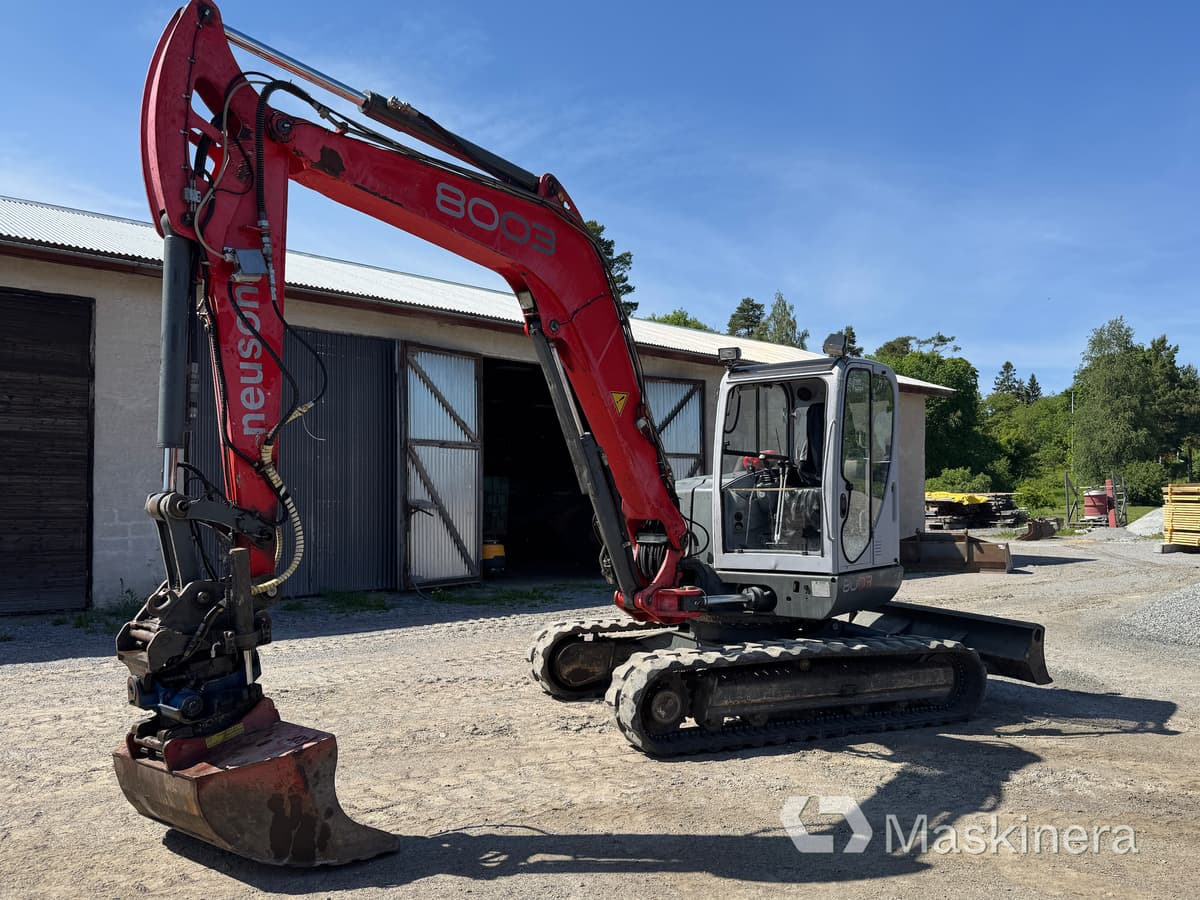 Grävmaskin Neuson 8003 RD - Lánctalpas kotró: 1 kép. Grävmaskin Neuson 8003 RD - Lánctalpas kotró: 1 kép.