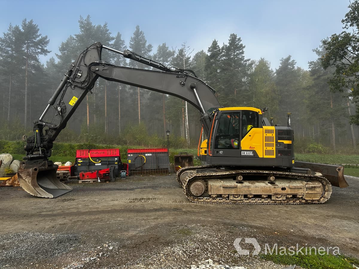 Grävmaskin Volvo ECR355EL GPS & tillbehör - Lánctalpas kotró: 2 kép. Grävmaskin Volvo ECR355EL GPS & tillbehör - Lánctalpas kotró: 2 kép.