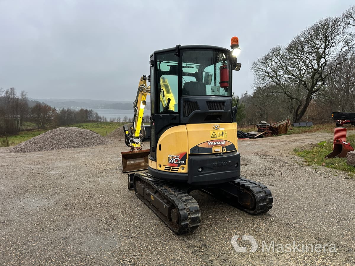 Grävmaskin Yanmar VIO33-U - Lánctalpas kotró: 4 kép. Grävmaskin Yanmar VIO33-U - Lánctalpas kotró: 4 kép.