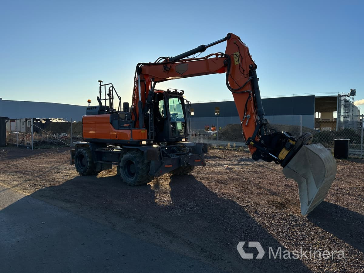 Hjulgrävare Doosan DX160W-5 - Lánctalpas kotró: 3 kép. Hjulgrävare Doosan DX160W-5 - Lánctalpas kotró: 3 kép.