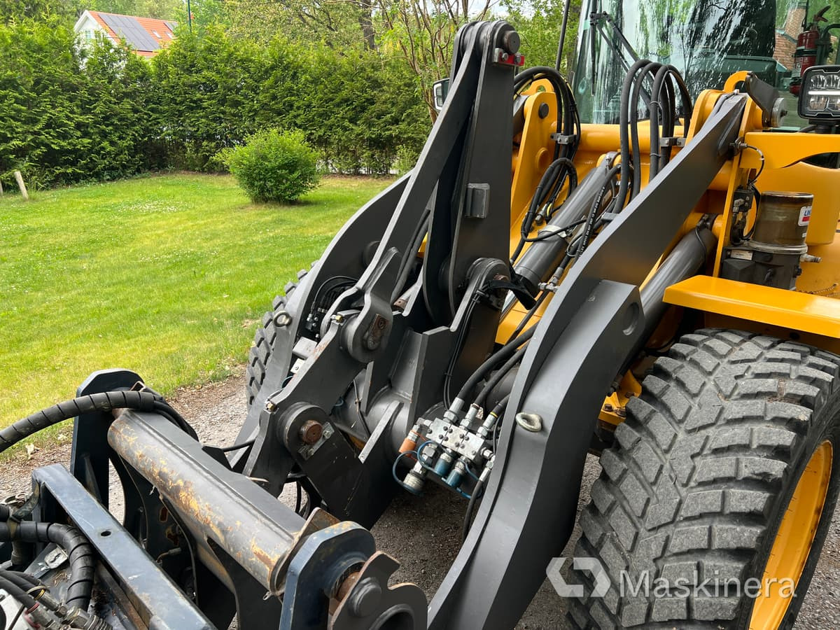 Gumikerekes homlokrakodó Hjullastare Volvo L35G med tillbehör: 15 kép.