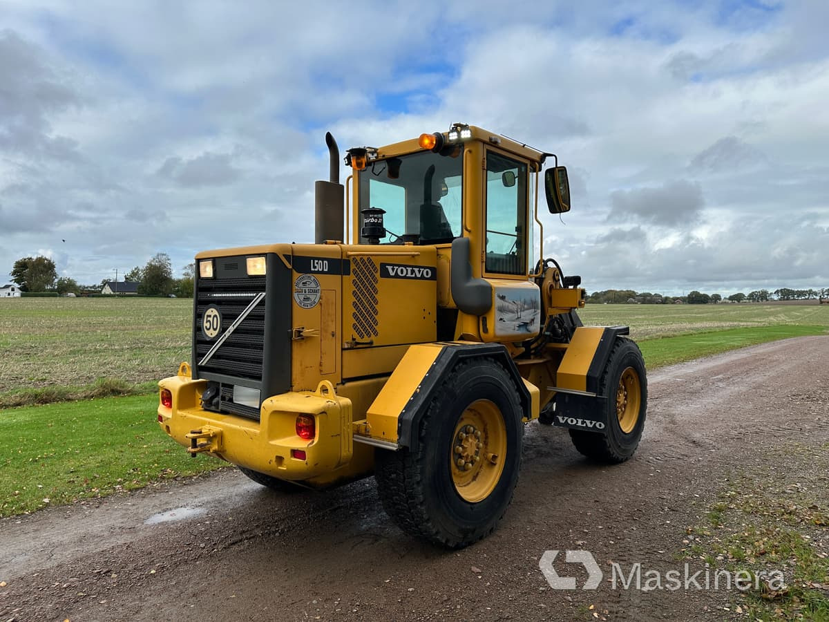 Hjullastare Volvo L50D - Gumikerekes homlokrakodó: 3 kép. Hjullastare Volvo L50D - Gumikerekes homlokrakodó: 3 kép.