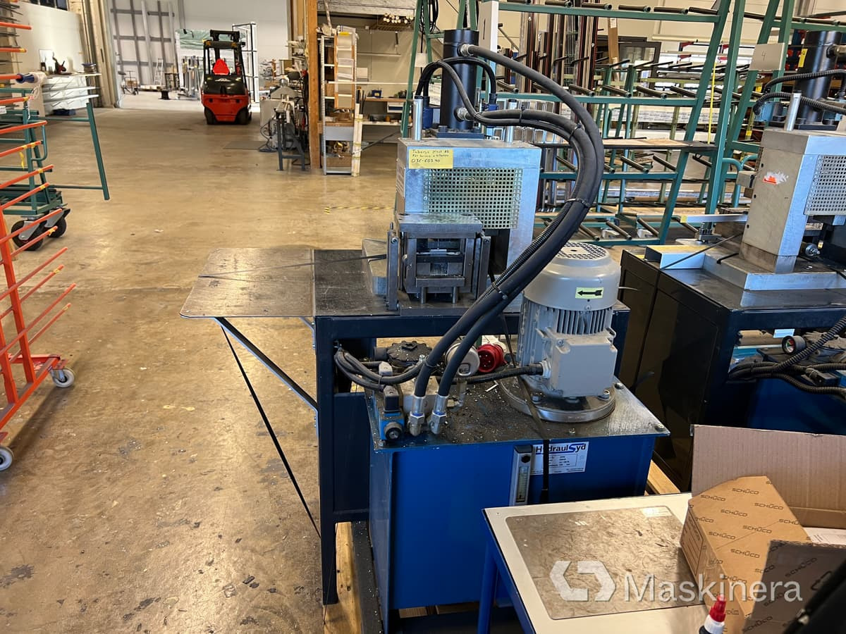 Hydraulisk press Santas Mekaniska DS88 - Fémmegmunkáló gép: 5 kép. Hydraulisk press Santas Mekaniska DS88 - Fémmegmunkáló gép: 5 kép.