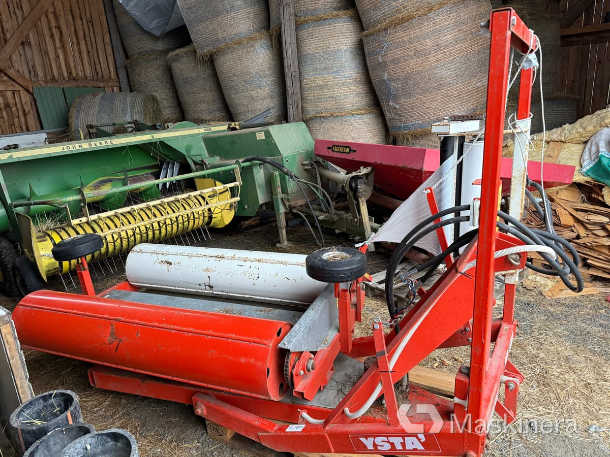 Inplastare Ysta Bale wrap 1600 med sidospakar - Bálacsomagoló: 2 kép. Inplastare Ysta Bale wrap 1600 med sidospakar - Bálacsomagoló: 2 kép.