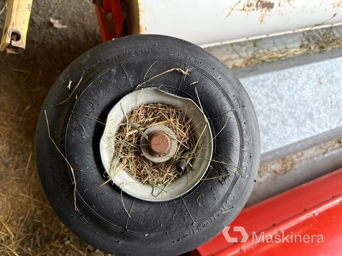 Bálacsomagoló Inplastare Ysta Bale wrap 1600 med sidospakar: 6 kép.