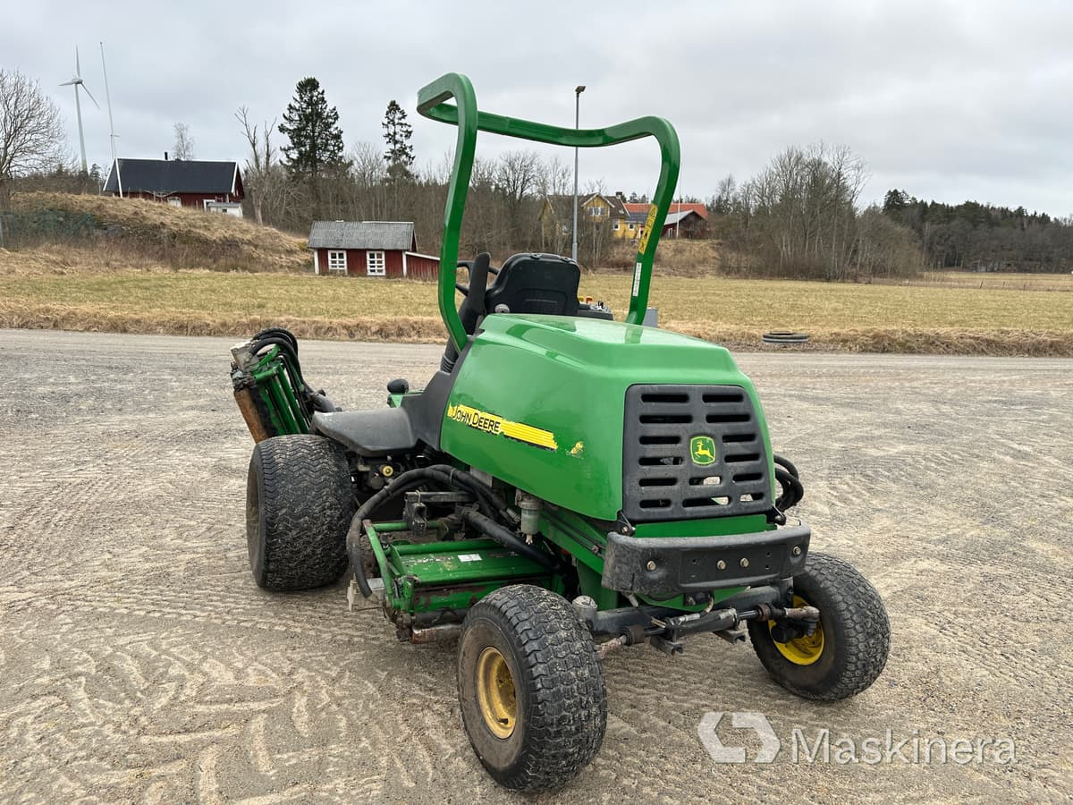 John Deere 7700 PC FM PrecisionCut Fairwayklippare - Kerti fűkasza: 4 kép. John Deere 7700 PC FM PrecisionCut Fairwayklippare - Kerti fűkasza: 4 kép.