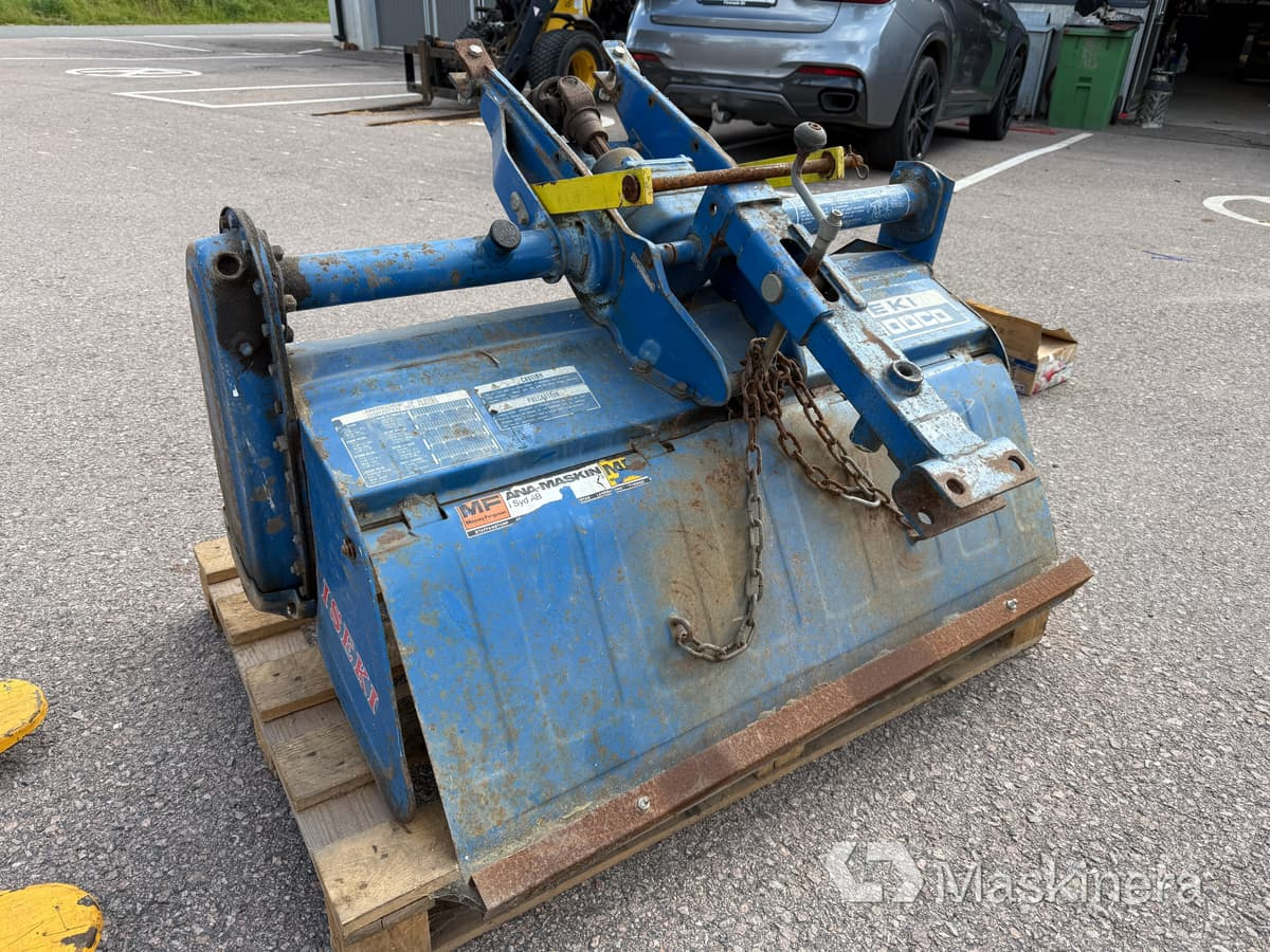 Jordfräs Iseki SR1100CD - Talajmaró: 3 kép. Jordfräs Iseki SR1100CD - Talajmaró: 3 kép.
