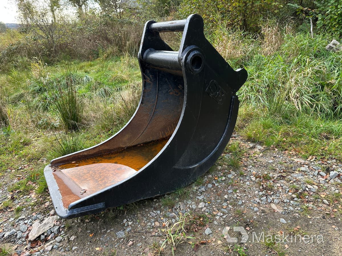 Kabelskopa SB 750 liter S80 - Kotró kanál: 2 kép. Kabelskopa SB 750 liter S80 - Kotró kanál: 2 kép.