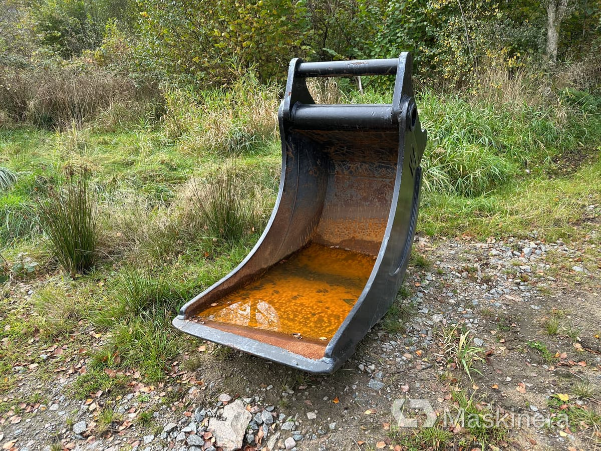 Kabelskopa SB 750 liter S80 - Kotró kanál: 1 kép. Kabelskopa SB 750 liter S80 - Kotró kanál: 1 kép.