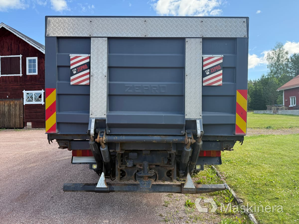 Kranbil Scania 114G - Platós teherautó, Darus autó: 4 kép. Kranbil Scania 114G - Platós teherautó, Darus autó: 4 kép.