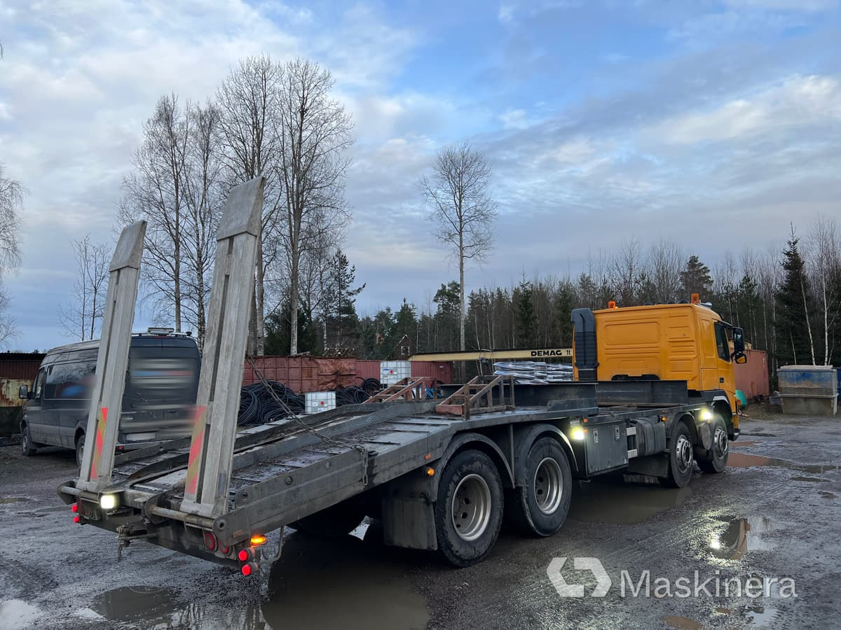 Lastbil Volvo FM9 380 för kompressor & borrigg - Platós teherautó: 5 kép. Lastbil Volvo FM9 380 för kompressor & borrigg - Platós teherautó: 5 kép.