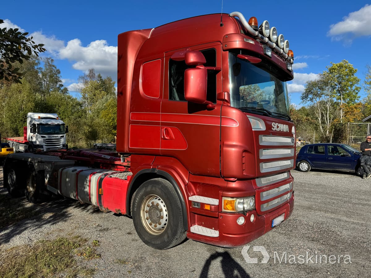 Lastväxlare Scania R500LB6X2*4HHA - Horgos rakodó teherautó: 3 kép. Lastväxlare Scania R500LB6X2*4HHA - Horgos rakodó teherautó: 3 kép.