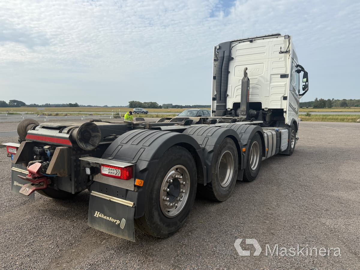 Lastväxlare Volvo FH 8*4 - Horgos rakodó teherautó: 5 kép. Lastväxlare Volvo FH 8*4 - Horgos rakodó teherautó: 5 kép.