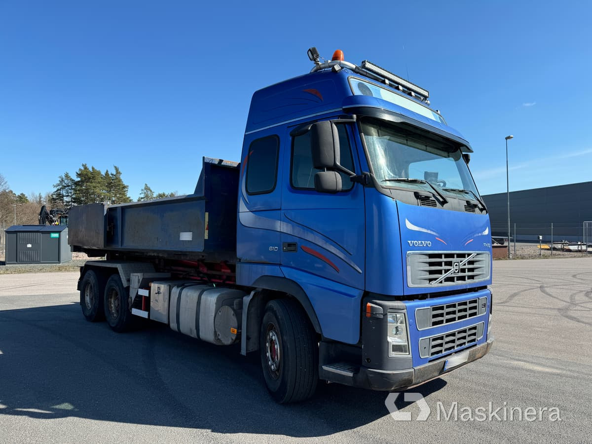Lastväxlare Volvo FH16 tandemdrift - Horgos rakodó teherautó, Darus autó: 3 kép. Lastväxlare Volvo FH16 tandemdrift - Horgos rakodó teherautó, Darus autó: 3 kép.