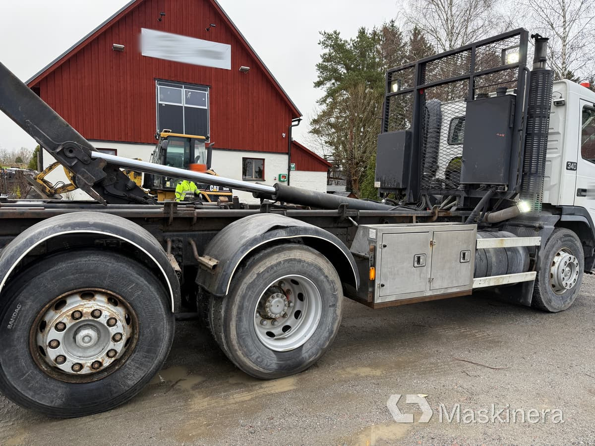 Lastväxlare Volvo FM12 6X2 - Horgos rakodó teherautó: 5 kép. Lastväxlare Volvo FM12 6X2 - Horgos rakodó teherautó: 5 kép.