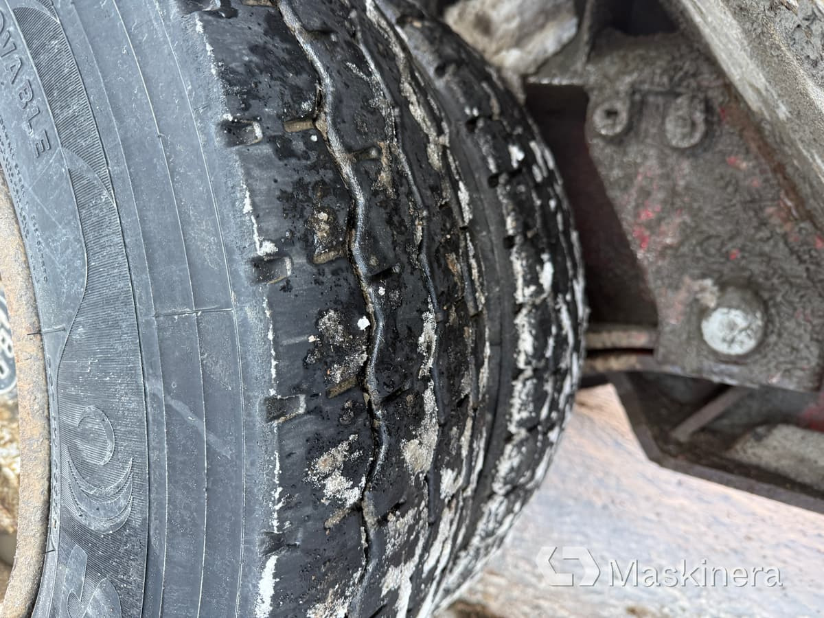 Félpótkocsi mélybölcsős Maskintrailer VM Trailer 42-3-PHKSSZAO-S: 43 kép.