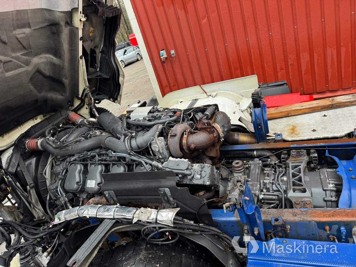 Motor med växellåda Scania 730 - Motor és alkatrészek - Teherautó: 1 kép. Motor med växellåda Scania 730 - Motor és alkatrészek - Teherautó: 1 kép.