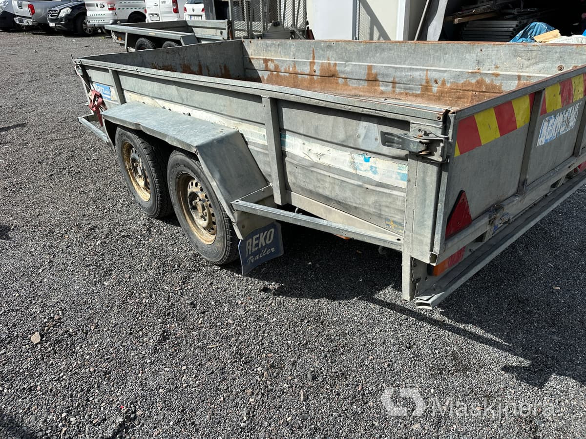 Rekotrailer FL1000 Släpvagn Rekotrailer Boggi FL1000 - Platós pótkocsi: 4 kép. Rekotrailer FL1000 Släpvagn Rekotrailer Boggi FL1000 - Platós pótkocsi: 4 kép.