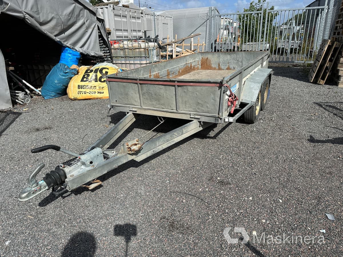 Rekotrailer FL1000 Släpvagn Rekotrailer Boggi FL1000 - Platós pótkocsi: 1 kép. Rekotrailer FL1000 Släpvagn Rekotrailer Boggi FL1000 - Platós pótkocsi: 1 kép.