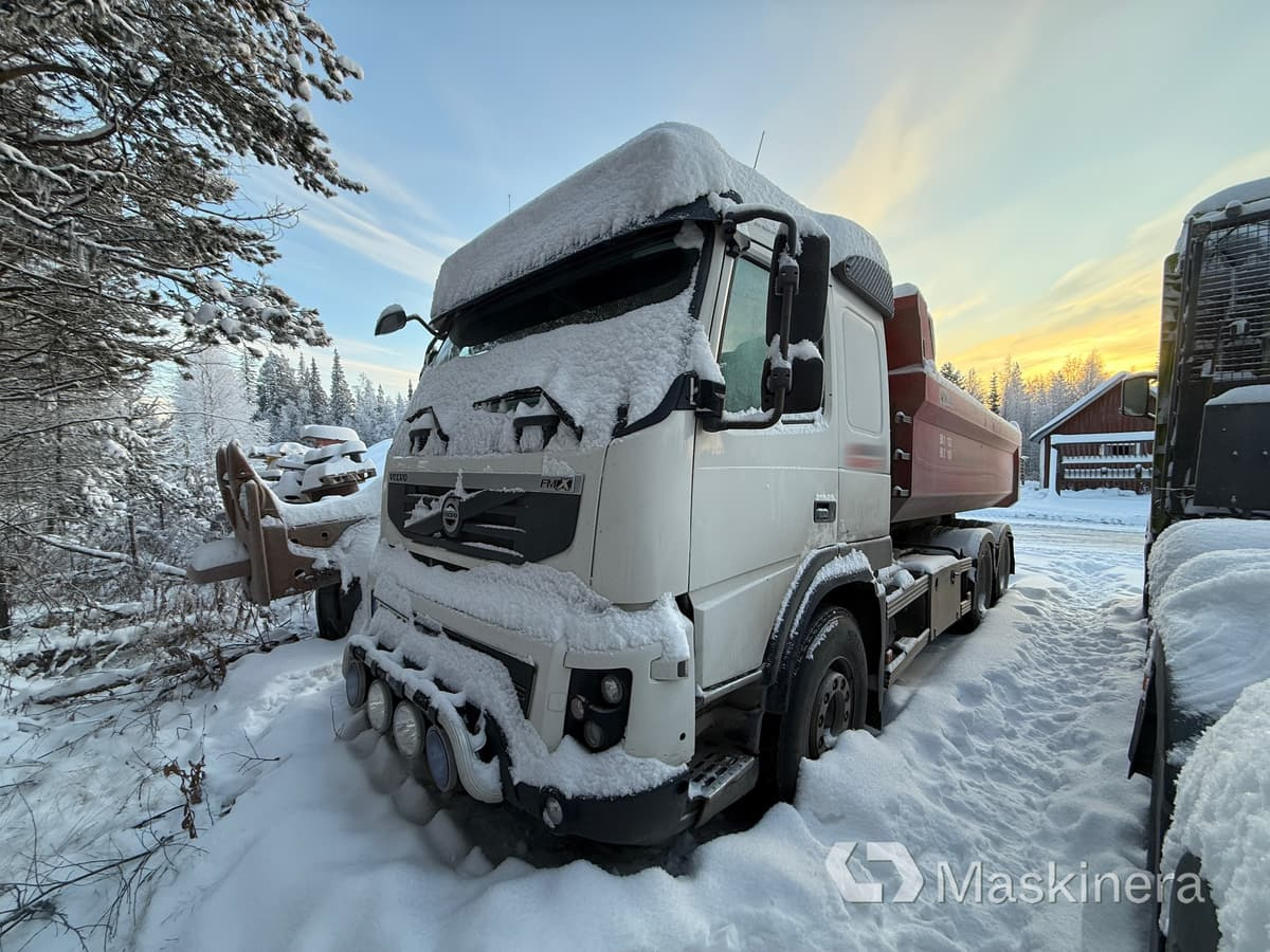 Schaktbil Volvo FM-X 6x4 - Billenőplatós teherautó: 1 kép. Schaktbil Volvo FM-X 6x4 - Billenőplatós teherautó: 1 kép.