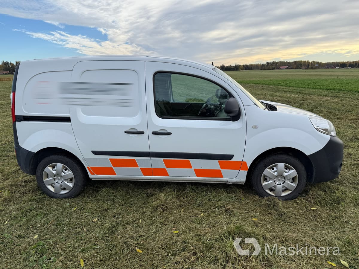 Skåpbil Renault Kangoo - Furgon: 4 kép. Skåpbil Renault Kangoo - Furgon: 4 kép.