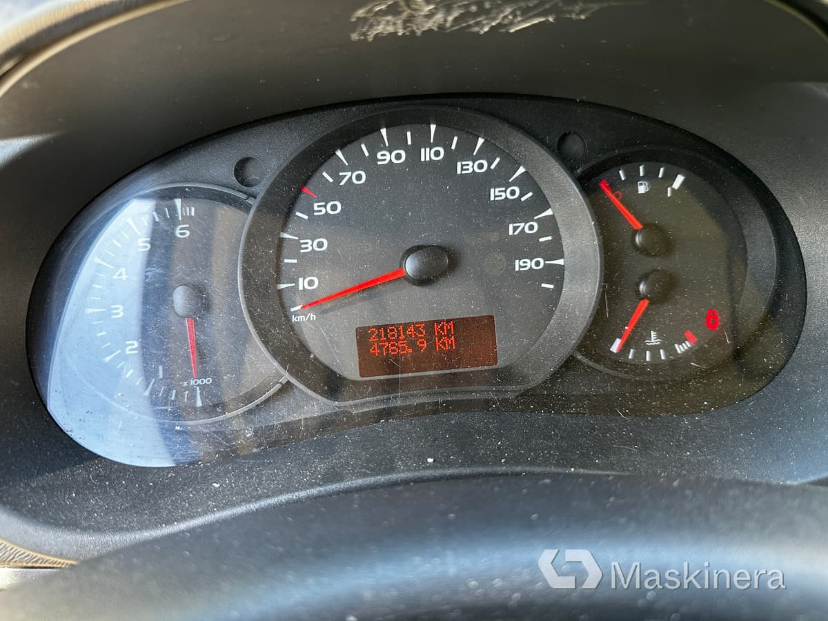 Kis furgon Skåpbil Renault Kangoo: 16 kép. Kis furgon Skåpbil Renault Kangoo: 16 kép.