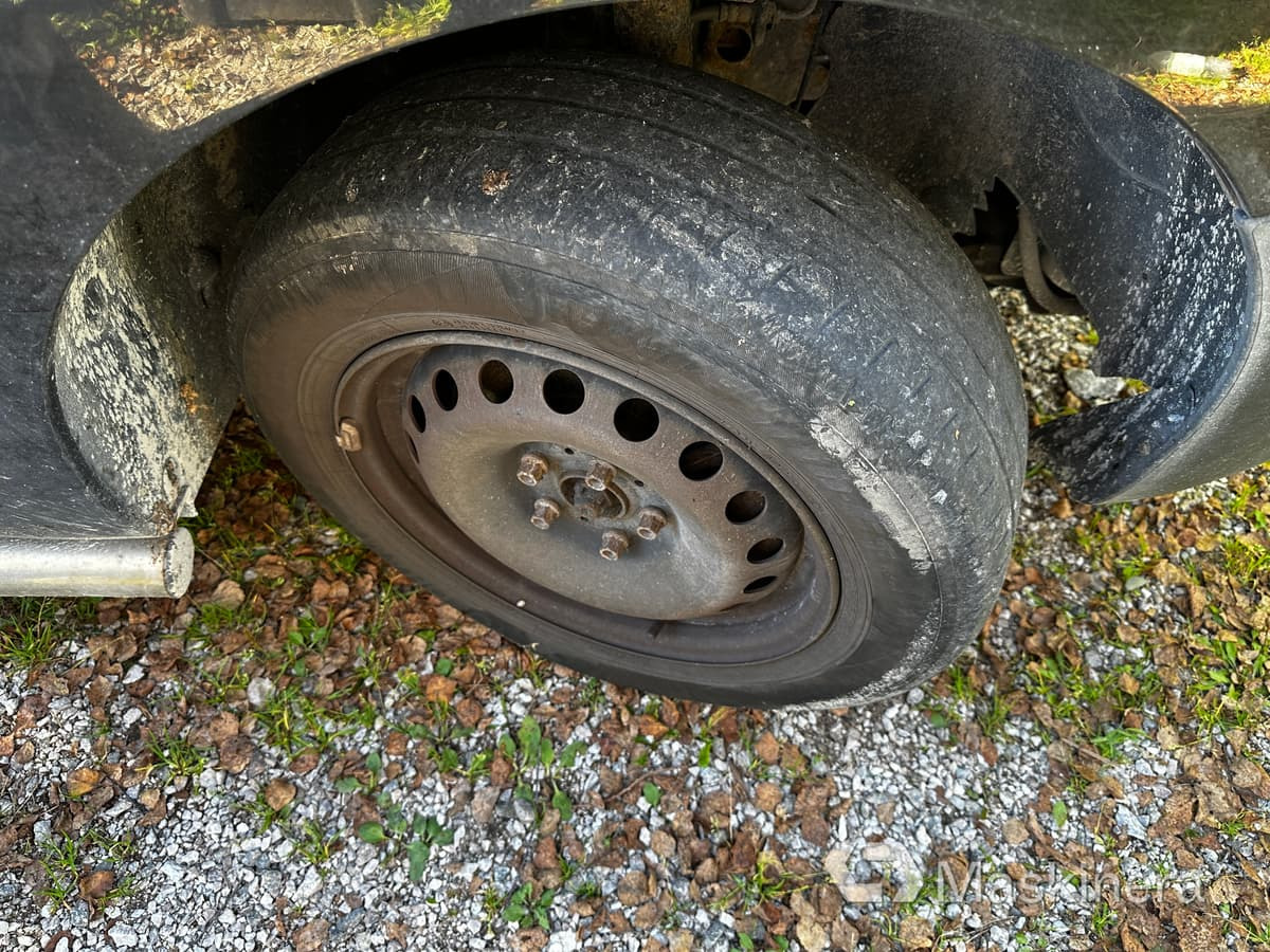 Kis furgon Skåpbil Renault Kangoo: 22 kép. Kis furgon Skåpbil Renault Kangoo: 22 kép.