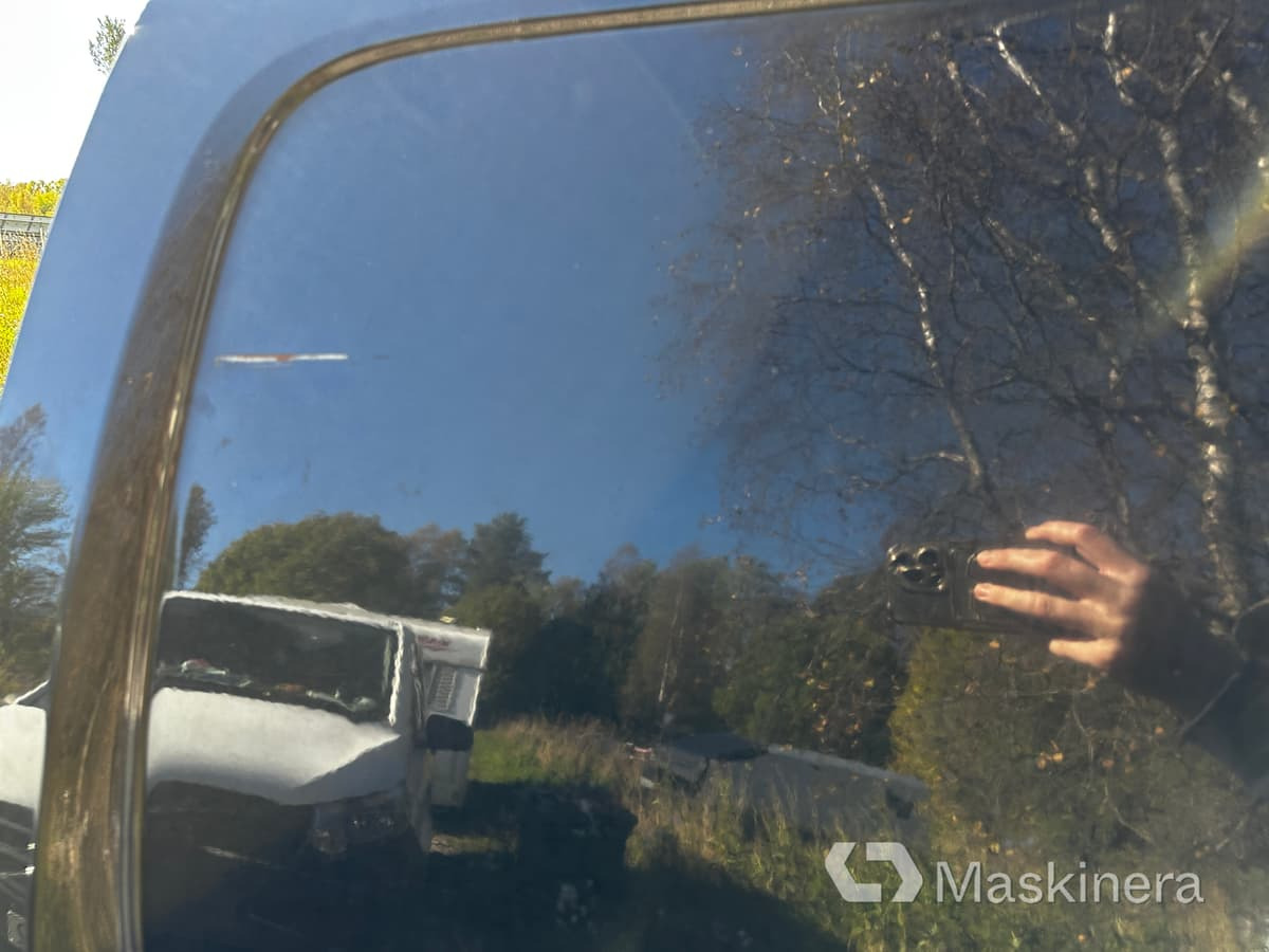 Kis furgon Skåpbil Renault Kangoo: 24 kép. Kis furgon Skåpbil Renault Kangoo: 24 kép.