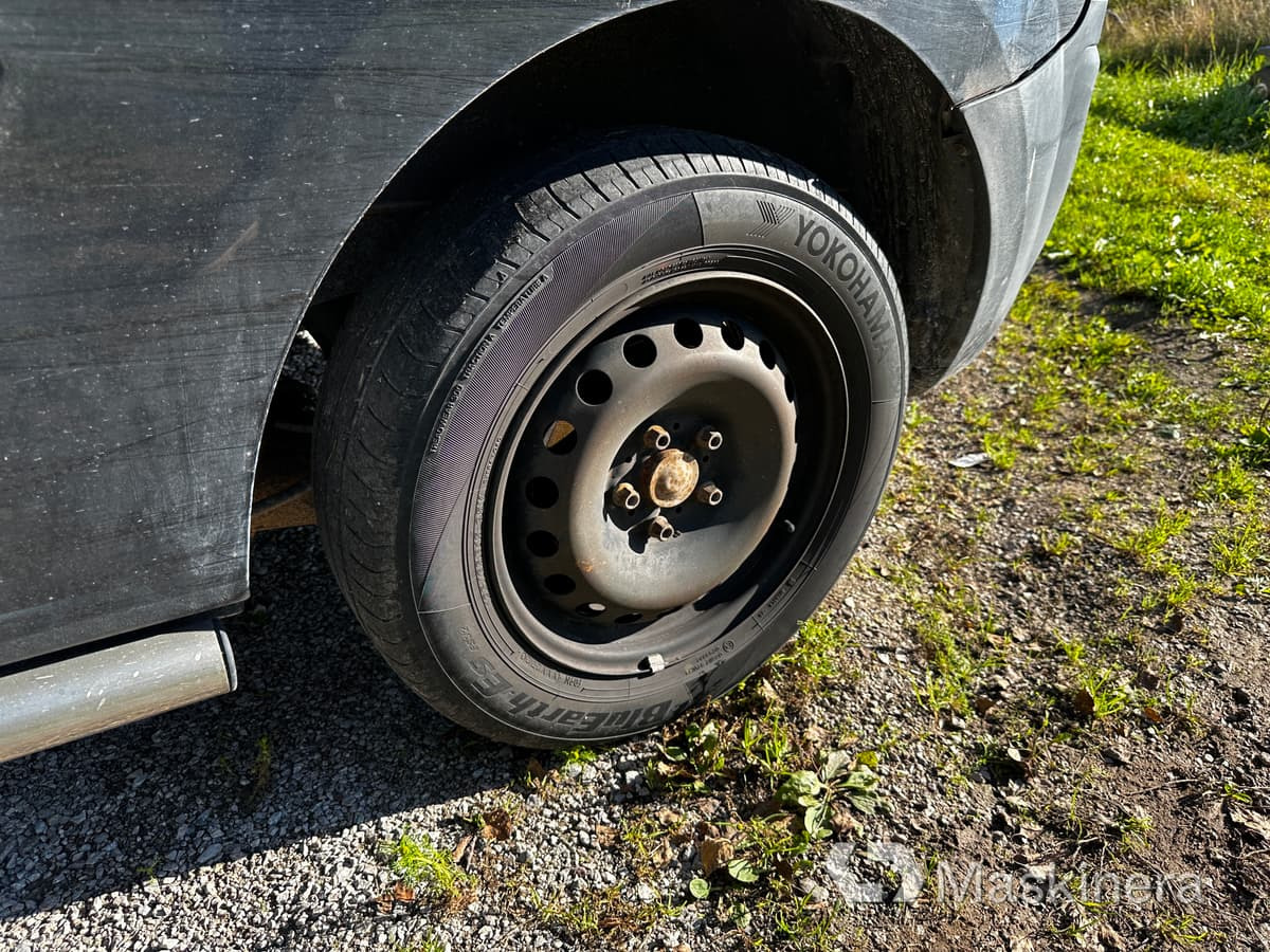 Kis furgon Skåpbil Renault Kangoo: 20 kép. Kis furgon Skåpbil Renault Kangoo: 20 kép.