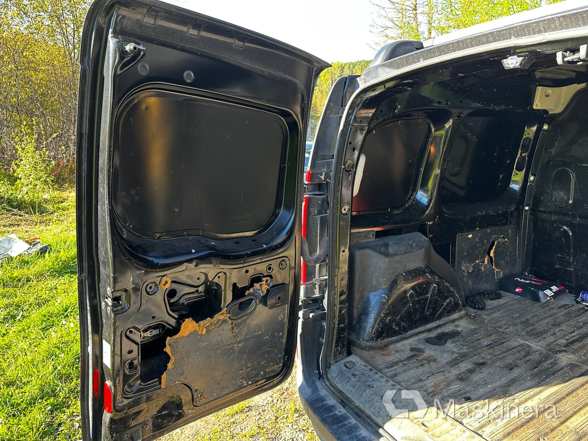 Kis furgon Skåpbil Renault Kangoo: 12 kép. Kis furgon Skåpbil Renault Kangoo: 12 kép.