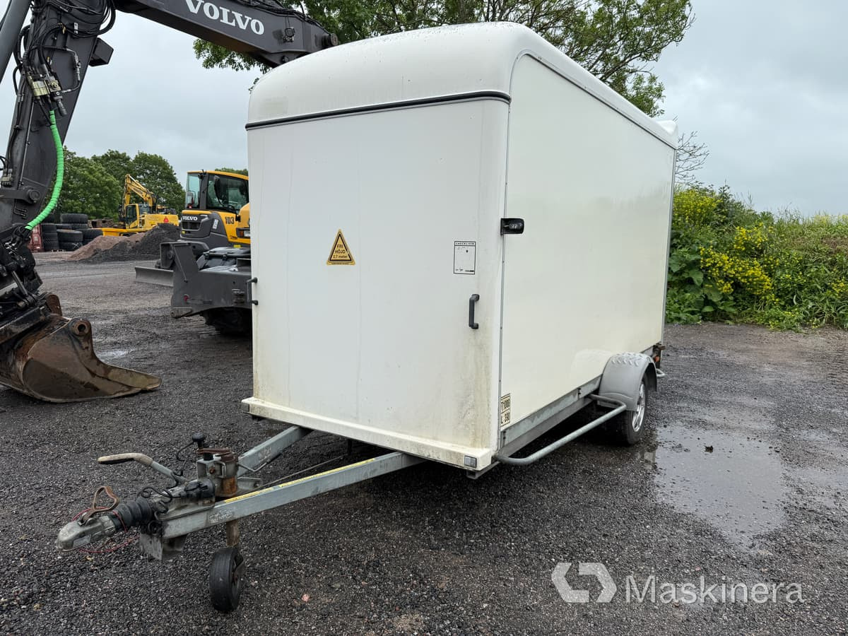 Skåpsläp Thule tgab Ce 100035R - Pótkocsi dobozos: 1 kép. Skåpsläp Thule tgab Ce 100035R - Pótkocsi dobozos: 1 kép.