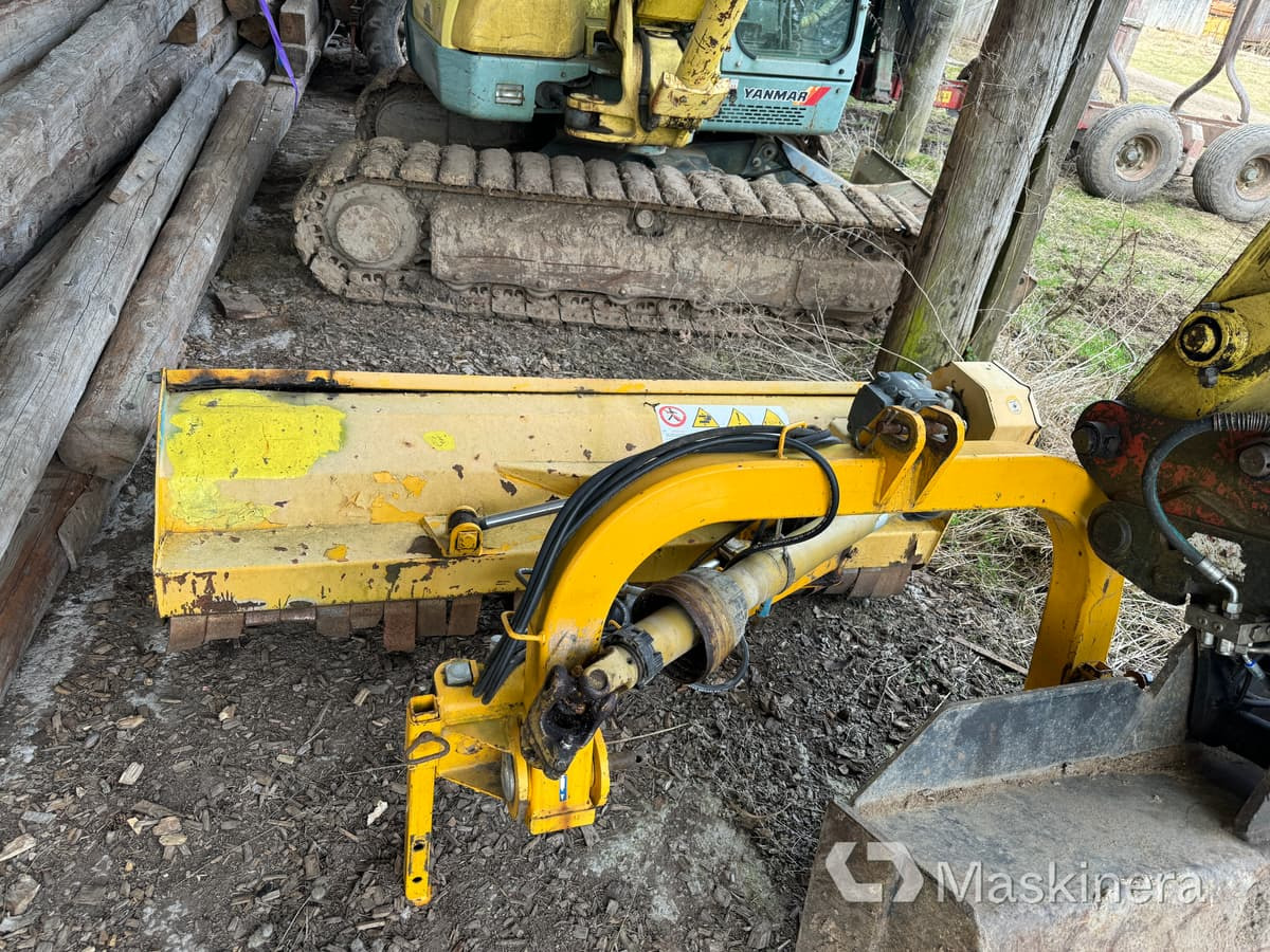Släntklippare Orsi Farmer 206 - Padkakasza: 4 kép. Släntklippare Orsi Farmer 206 - Padkakasza: 4 kép.