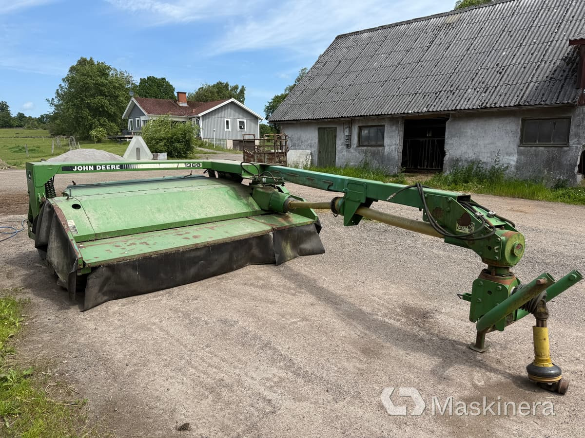 Fűkasza Slåtterkross John Deere 1360: 1 kép.