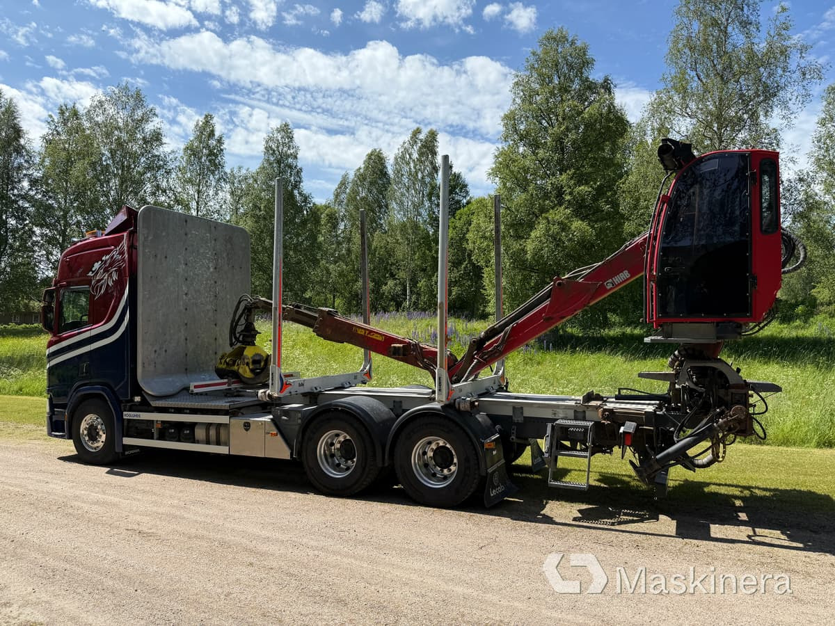 Timmerbil Scania R650B 6x4 NB med kran - Rönkszállító teherautó: 3 kép. Timmerbil Scania R650B 6x4 NB med kran - Rönkszállító teherautó: 3 kép.