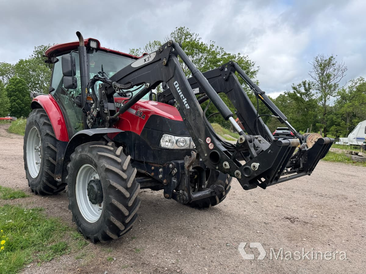 Traktor Case Farmall 85A med lastare - Traktor: 4 kép. Traktor Case Farmall 85A med lastare - Traktor: 4 kép.