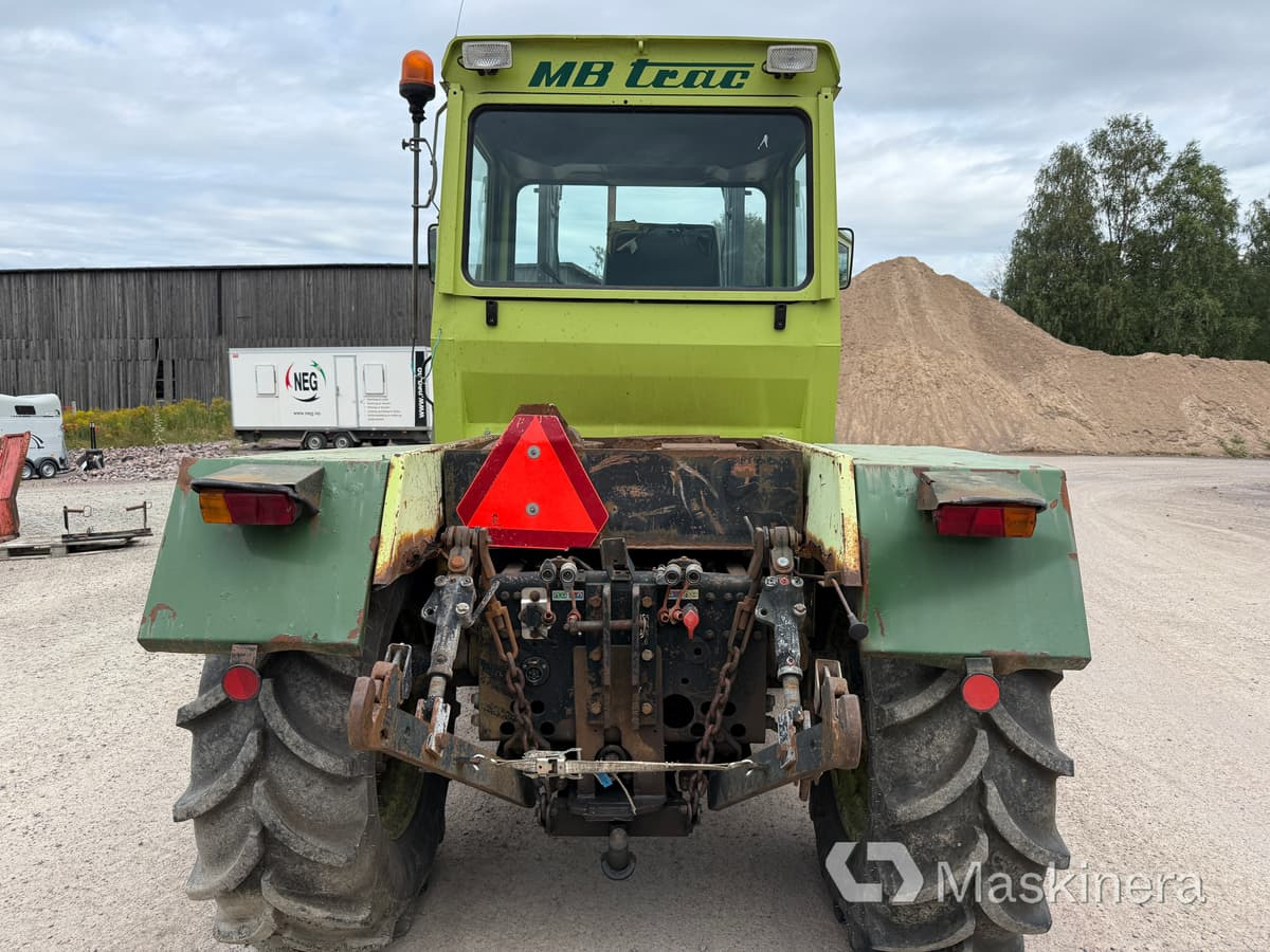 Traktor Mercedes-benz MB Trac 800 - Traktor: 3 kép. Traktor Mercedes-benz MB Trac 800 - Traktor: 3 kép.
