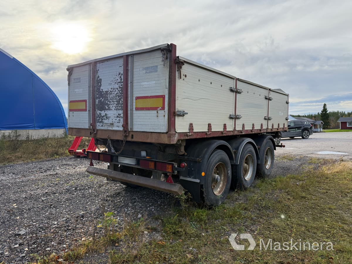 Tridemkärra Ilsbo TI-3K - Platós pótkocsi: 4 kép. Tridemkärra Ilsbo TI-3K - Platós pótkocsi: 4 kép.