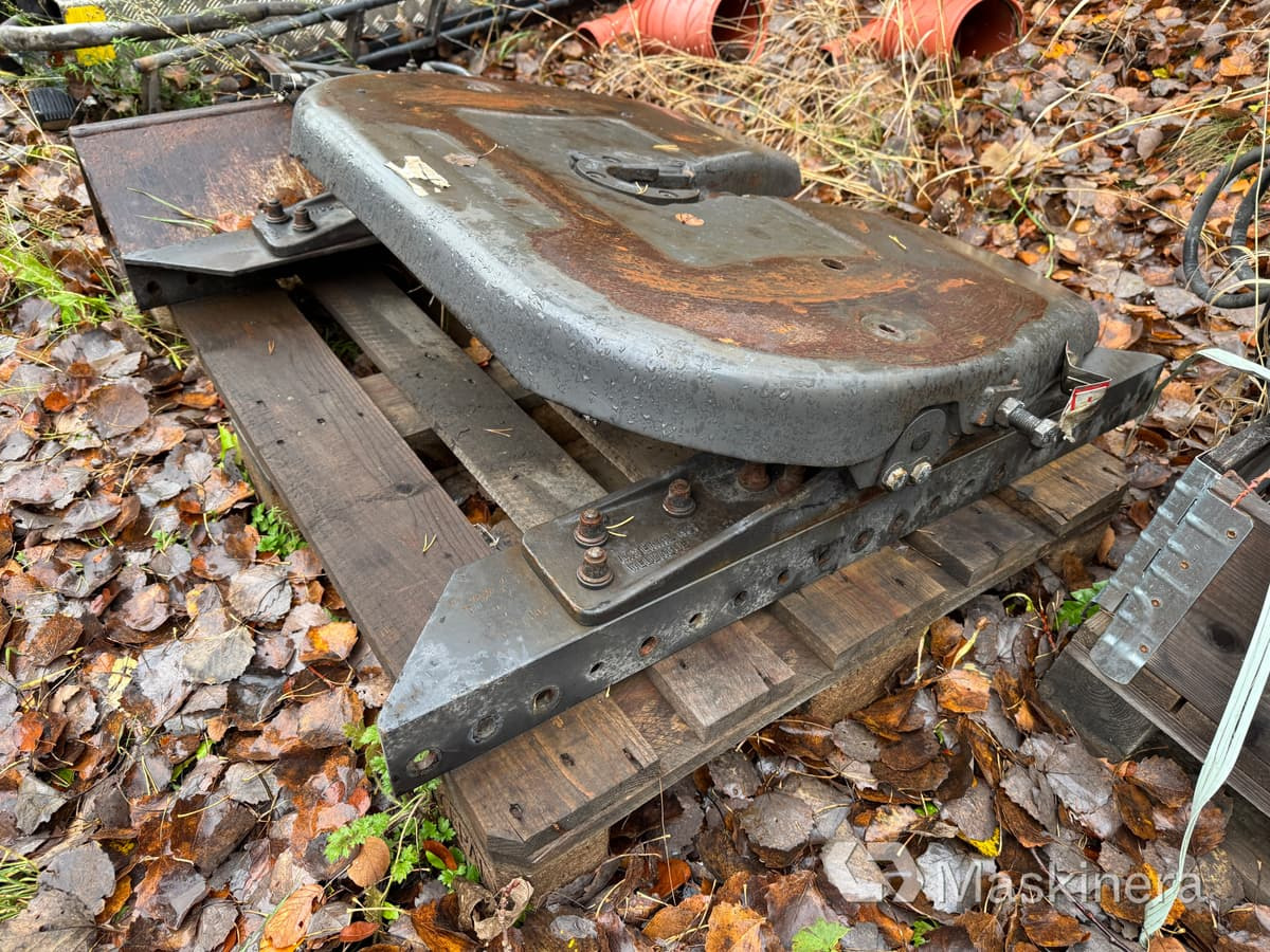 Vändskiva JOST JSK 36 - Nyereg - Teherautó: 4 kép. Vändskiva JOST JSK 36 - Nyereg - Teherautó: 4 kép.