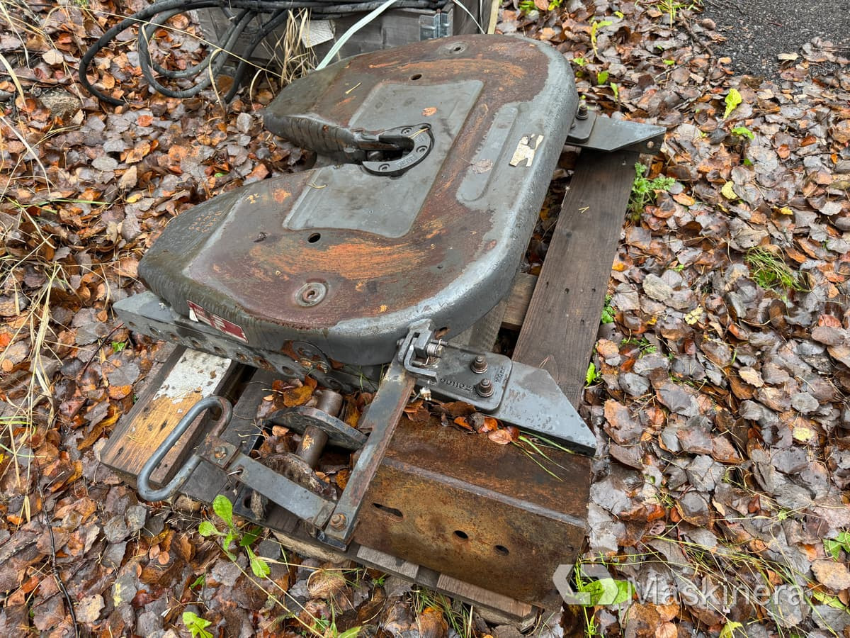 Vändskiva JOST JSK 36 - Nyereg - Teherautó: 2 kép. Vändskiva JOST JSK 36 - Nyereg - Teherautó: 2 kép.