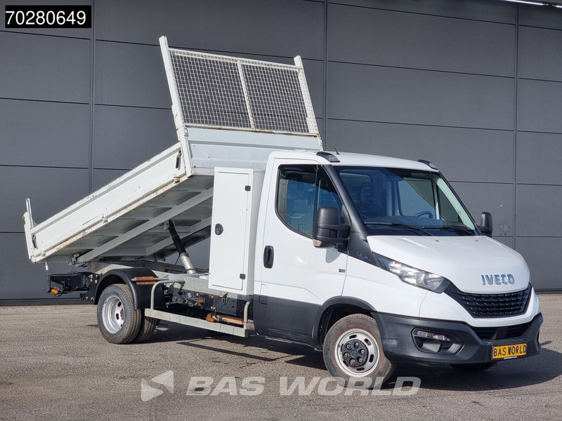 Iveco Daily 35C14 Kipper met Kist Dubbellucht 3,5t Trekhaak Airco Cruise Euro6 Kieper Tipper Benne Airco Trekhaak Cruise control - Billenőplatós kisteherautó: 3 kép. Iveco Daily 35C14 Kipper met Kist Dubbellucht 3,5t Trekhaak Airco Cruise Euro6 Kieper Tipper Benne Airco Trekhaak Cruise control - Billenőplatós kisteherautó: 3 kép.