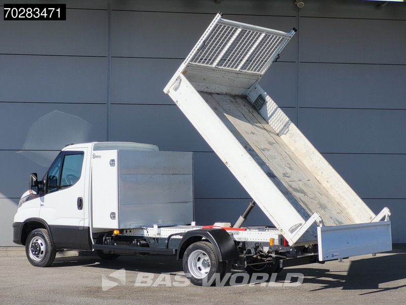 Iveco Daily 35C16 3.0L Kipper met Kist Dubbellucht 3,5t Trekhaak Airco Cruise Euro6 Tipper Benne Kieper 2m3 Airco Trekhaak Cruise control - Billenőplatós kisteherautó: 2 kép. Iveco Daily 35C16 3.0L Kipper met Kist Dubbellucht 3,5t Trekhaak Airco Cruise Euro6 Tipper Benne Kieper 2m3 Airco Trekhaak Cruise control - Billenőplatós kisteherautó: 2 kép.