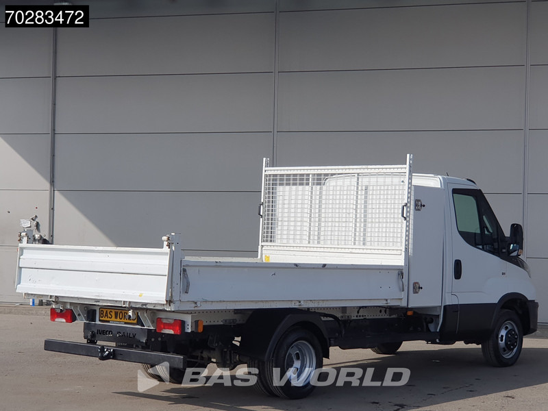Iveco Daily 35C16 3.0L Kipper met Kist Dubbellucht 3,5t Trekhaak Airco Cruise Euro6 Tipper Benne Kieper 2m3 Airco Trekhaak Cruise control - Billenőplatós kisteherautó: 5 kép. Iveco Daily 35C16 3.0L Kipper met Kist Dubbellucht 3,5t Trekhaak Airco Cruise Euro6 Tipper Benne Kieper 2m3 Airco Trekhaak Cruise control - Billenőplatós kisteherautó: 5 kép.