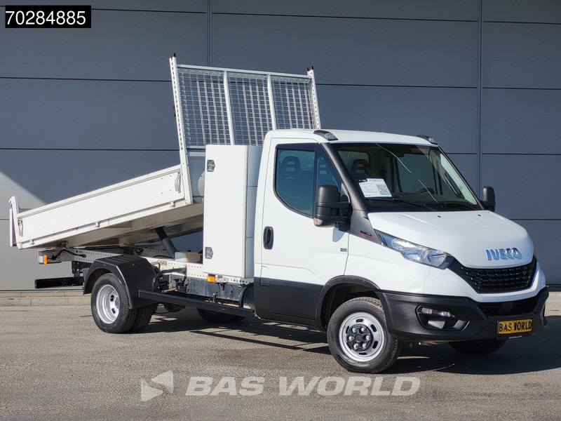 Iveco Daily 35C16 3.0L Open Laadbak met Kist Dubbellucht 3,5t Trekhaak Airco Cruise Euro6 Pritsche Pickup Open Box 2m3 Airco Trekhaak Cruise - Platós kisteherautó: 3 kép. Iveco Daily 35C16 3.0L Open Laadbak met Kist Dubbellucht 3,5t Trekhaak Airco Cruise Euro6 Pritsche Pickup Open Box 2m3 Airco Trekhaak Cruise - Platós kisteherautó: 3 kép.