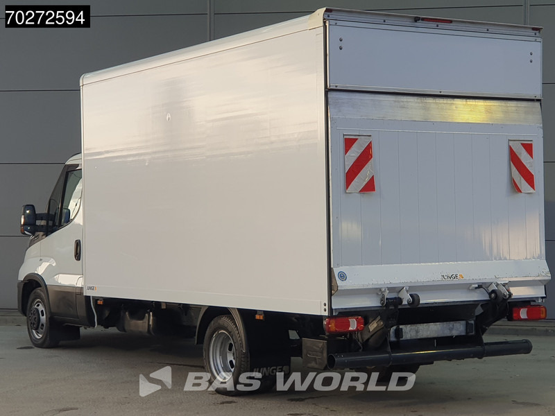 Iveco Daily 35C16 Automaat Laadklep Bakwagen Airco Camera Dubbellucht Meubelbak Koffer Airco - Dobozos kisteherautó: 2 kép. Iveco Daily 35C16 Automaat Laadklep Bakwagen Airco Camera Dubbellucht Meubelbak Koffer Airco - Dobozos kisteherautó: 2 kép.