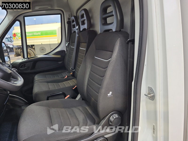Dobozos kisteherautó Iveco Daily 35C16 Laadklep Dubbellucht Bakwagen 160PK 3,5t Trekgewicht Airco Euro6 Meubelbak Koffer Airco: 12 kép. Dobozos kisteherautó Iveco Daily 35C16 Laadklep Dubbellucht Bakwagen 160PK 3,5t Trekgewicht Airco Euro6 Meubelbak Koffer Airco: 12 kép.