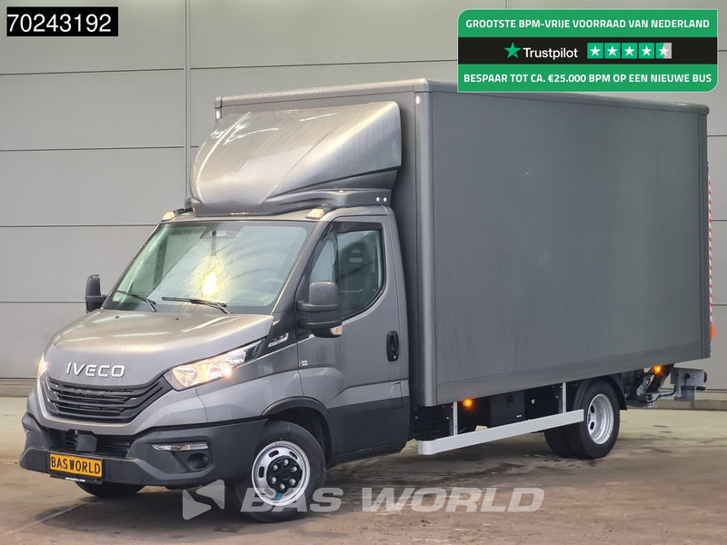 Iveco Daily 35C18 3.0L Automaat 180PK 1000KG Laadklep Zijdeur 2025-Model Bakwagen Dubbellucht ACC LED Navi Airco D'Hollandia 3,5t Trekgewich - Dobozos kisteherautó: 1 kép. Iveco Daily 35C18 3.0L Automaat 180PK 1000KG Laadklep Zijdeur 2025-Model Bakwagen Dubbellucht ACC LED Navi Airco D'Hollandia 3,5t Trekgewich - Dobozos kisteherautó: 1 kép.
