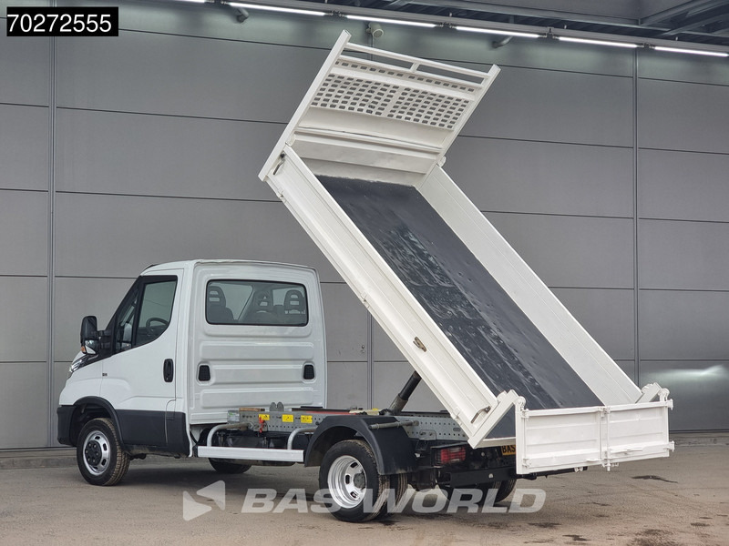 Iveco Daily 35C18 3.0L Automaat Kipper Dubbellucht 3.5t Trekhaak LED Airco Cruise Kieper Tipper 2m3 Airco Trekhaak Cruise control - Billenőplatós kisteherautó: 2 kép. Iveco Daily 35C18 3.0L Automaat Kipper Dubbellucht 3.5t Trekhaak LED Airco Cruise Kieper Tipper 2m3 Airco Trekhaak Cruise control - Billenőplatós kisteherautó: 2 kép.