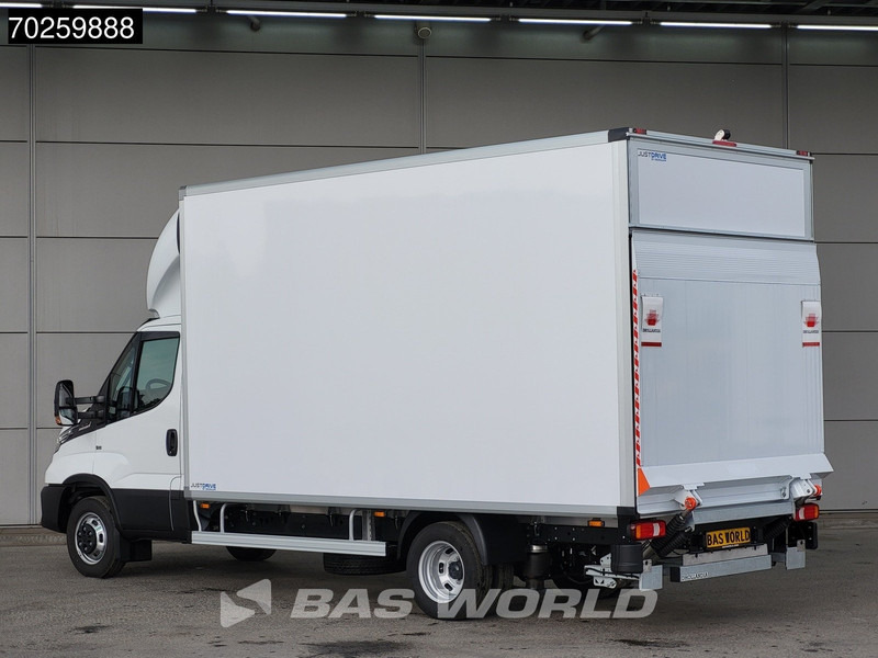 Iveco Daily 35C18 3.0L Automaat Luchtvering Laadklep Zijdeur Dubbellucht Bakwagen 180PK LED Airco Cruise Camera Lat om Lat D'Hollandia Euro6 - Dobozos kisteherautó: 2 kép. Iveco Daily 35C18 3.0L Automaat Luchtvering Laadklep Zijdeur Dubbellucht Bakwagen 180PK LED Airco Cruise Camera Lat om Lat D'Hollandia Euro6 - Dobozos kisteherautó: 2 kép.