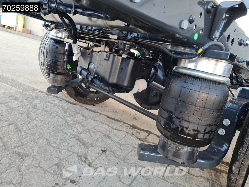 Iveco Daily 35C18 3.0L Automaat Luchtvering Laadklep Zijdeur Dubbellucht Bakwagen 180PK LED Airco Cruise Camera Lat om Lat D'Hollandia Euro6 - Dobozos kisteherautó: 5 kép. Iveco Daily 35C18 3.0L Automaat Luchtvering Laadklep Zijdeur Dubbellucht Bakwagen 180PK LED Airco Cruise Camera Lat om Lat D'Hollandia Euro6 - Dobozos kisteherautó: 5 kép.