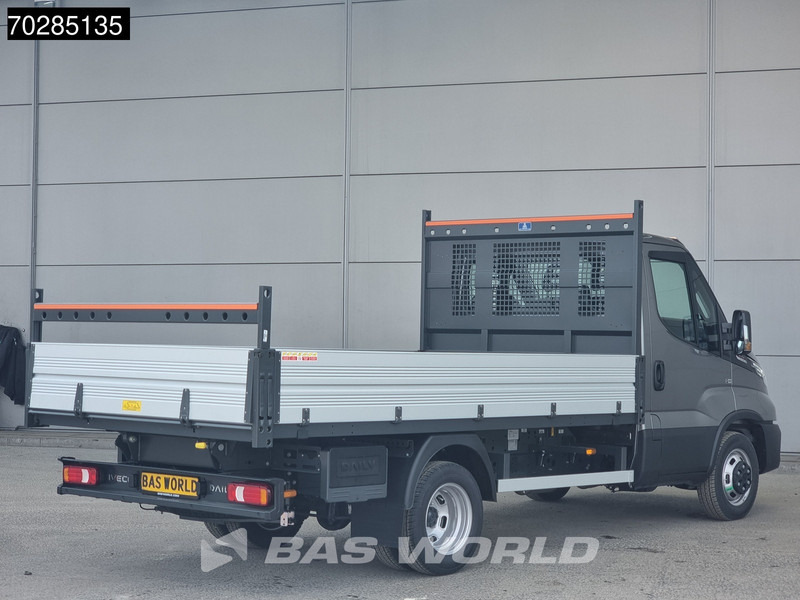 Iveco Daily 35C21 3.0L 210PK Automaat Open Laadbak 2025 ACC Airco CarPlay Pritsche Pickup Open Box 3m3 Airco - Platós kisteherautó: 5 kép. Iveco Daily 35C21 3.0L 210PK Automaat Open Laadbak 2025 ACC Airco CarPlay Pritsche Pickup Open Box 3m3 Airco - Platós kisteherautó: 5 kép.